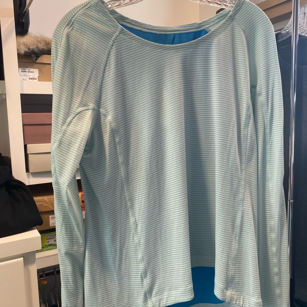 Light blue lululemon top